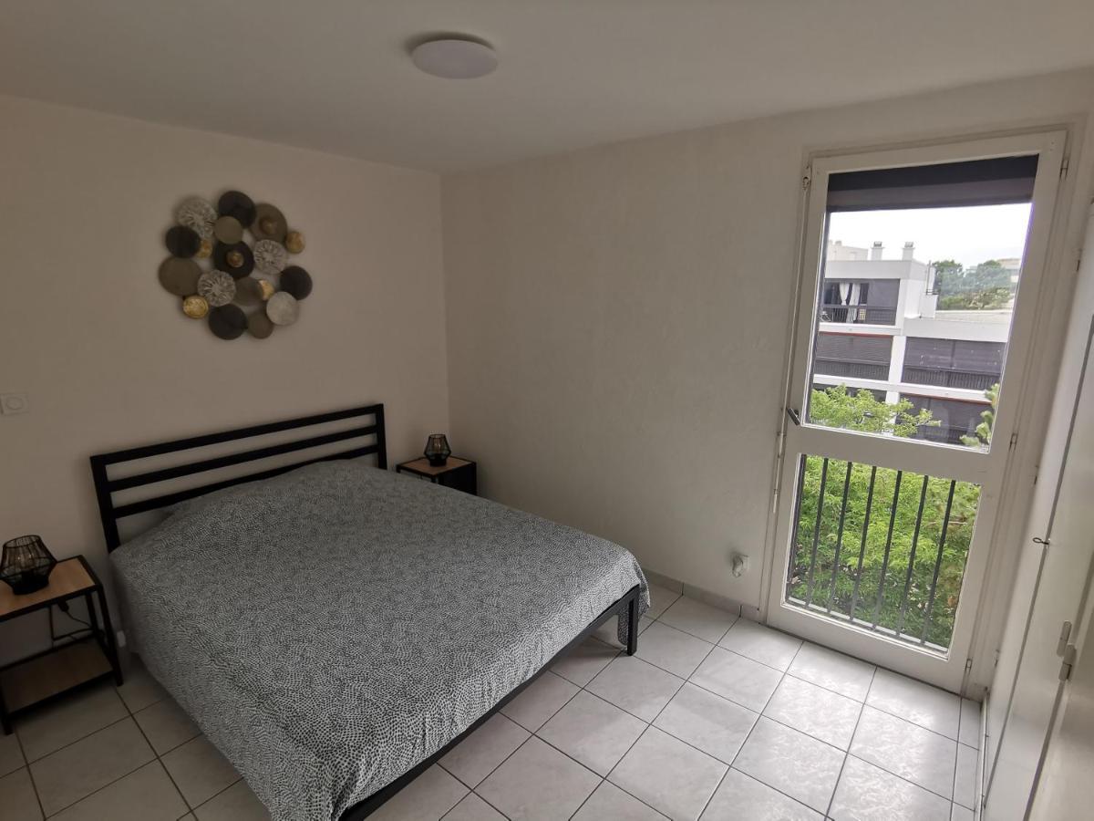 Appartement Refait A Neuf, Climatise Avec Vue Mer Et Montagne, Avec Place De Parking Privative Saint-Cyprien  Eksteriør bilde